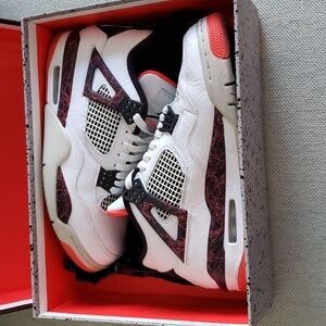 Air Jordan 4 Retro SE Pale Citron